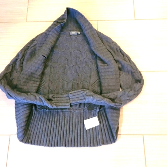 Beatiful women sweater - Picture 1 of 7